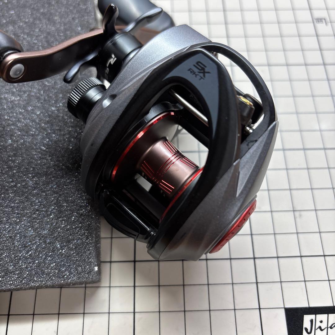 Abu Garcia REVO5SXRKTLP-L レボ5ロケット　左ハンドル