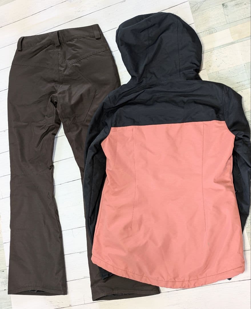 ナ*オ様 VOLCOMボルコム レディーススノーボードスノボースキーウェア　サイ