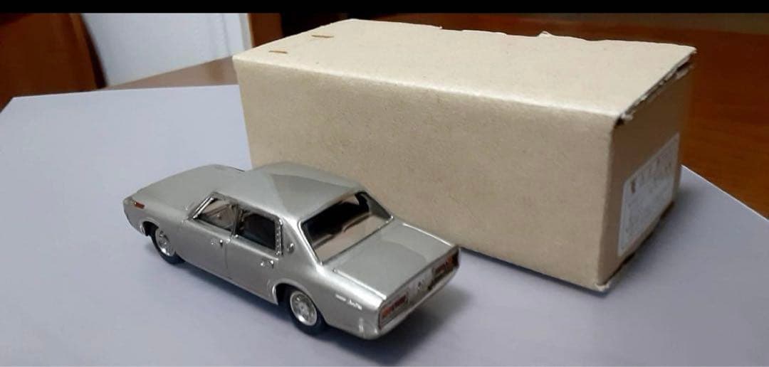アンチモニー　トヨタ　クラウン　スーパー　サルーン　J-43 1/43