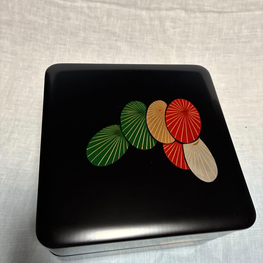 漆器松蒔絵二段重箱　21cm角