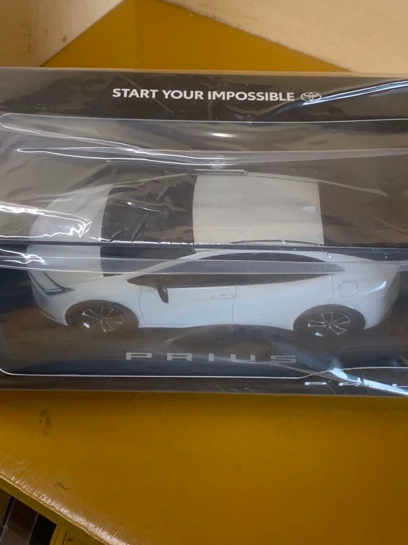 トヨタ プリウス ホワイトマイカ ミニカー