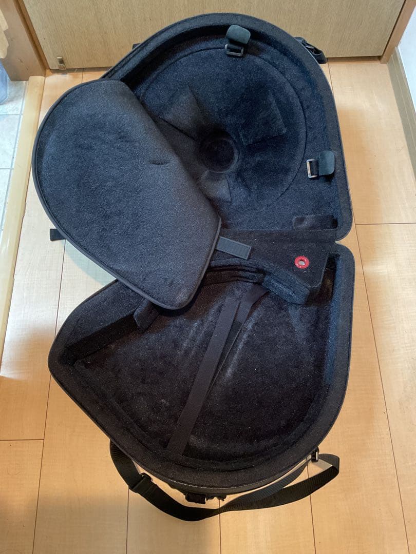 美品/フレンチホルン　ベルカットモデル用ホルンケース