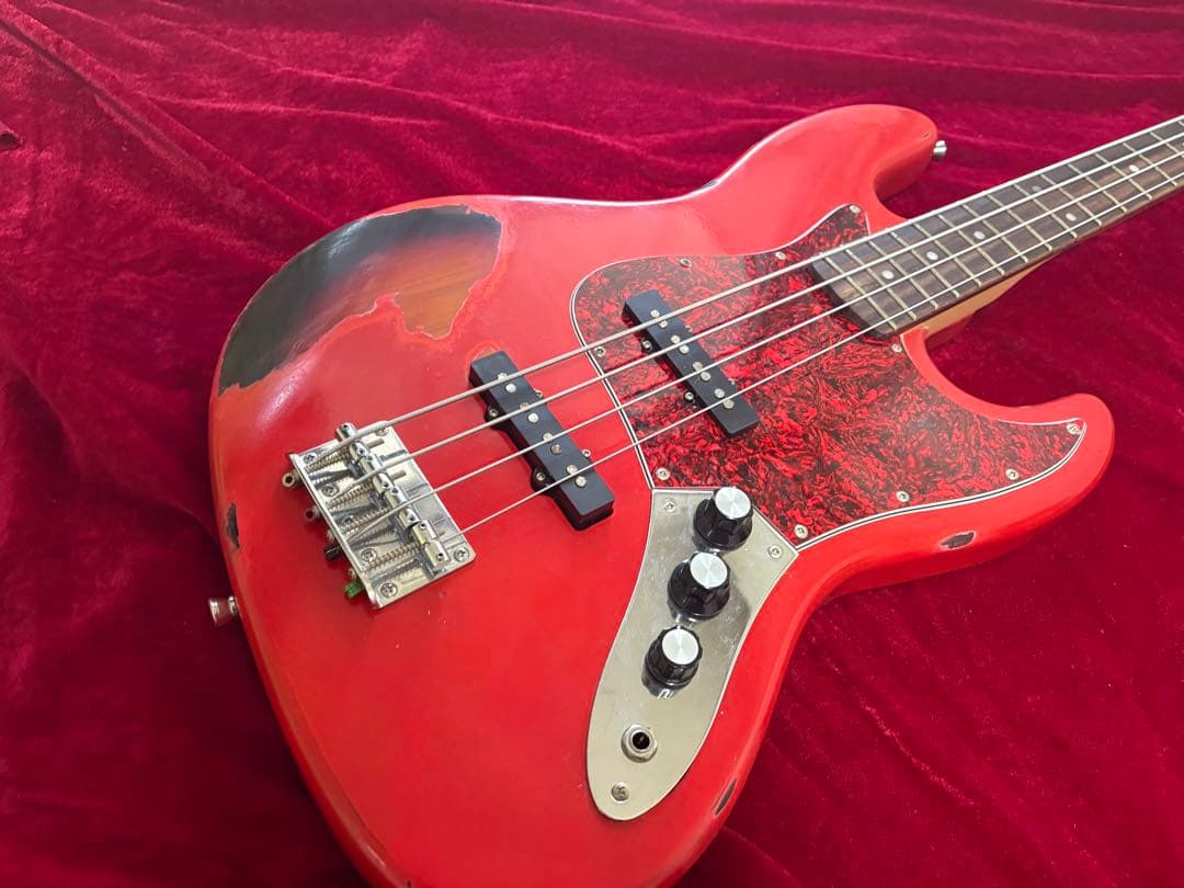 ジャズベース　マルチレイヤーカラー　ラッカーフィニッシュ　ハードレリック