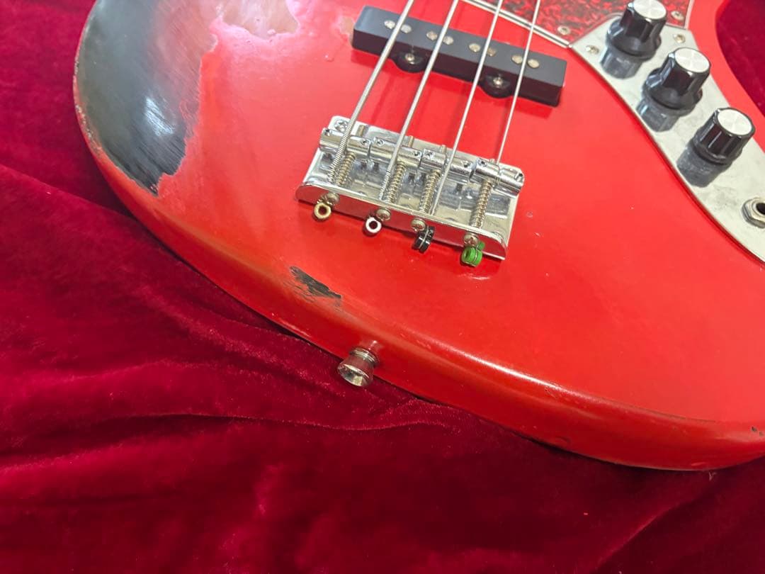 ジャズベース　マルチレイヤーカラー　ラッカーフィニッシュ　ハードレリック