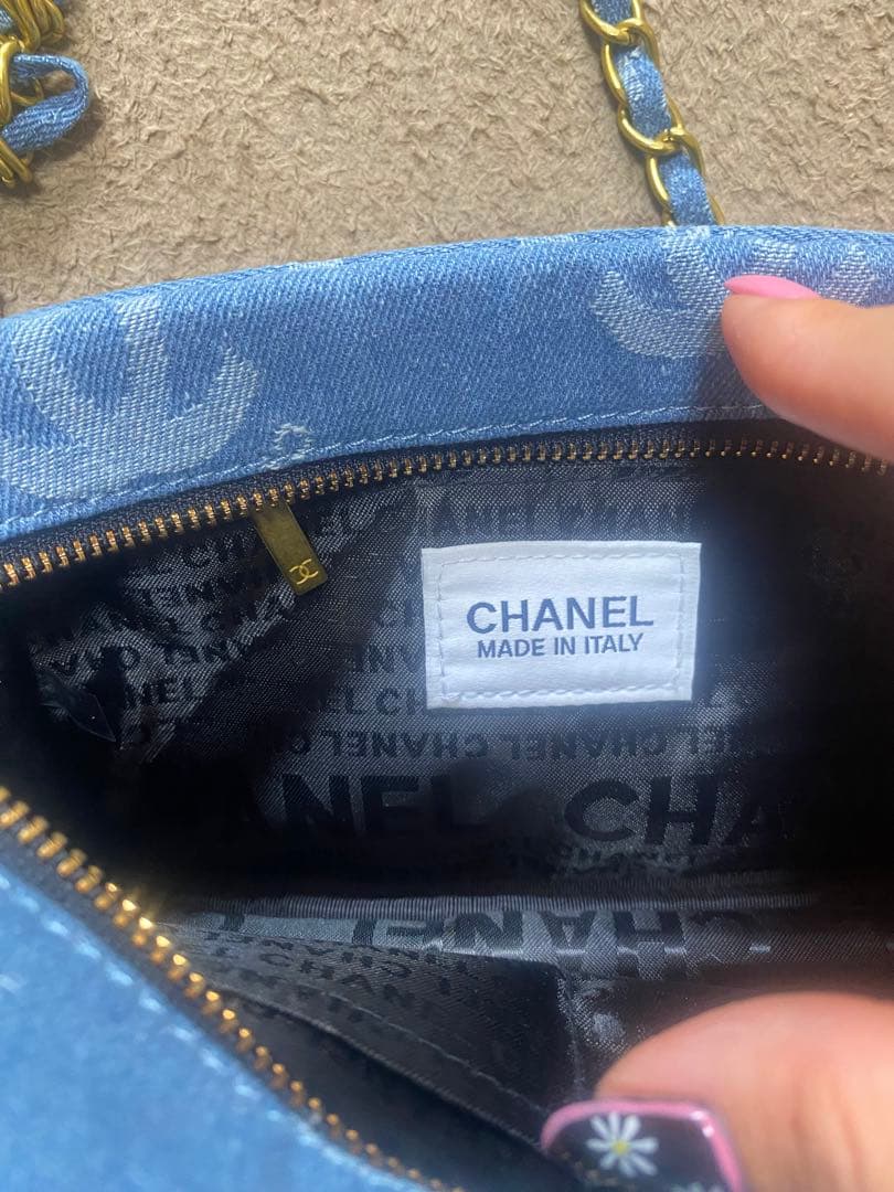 CHANEL デニム ロゴショルダーバッグ　ノベルティ