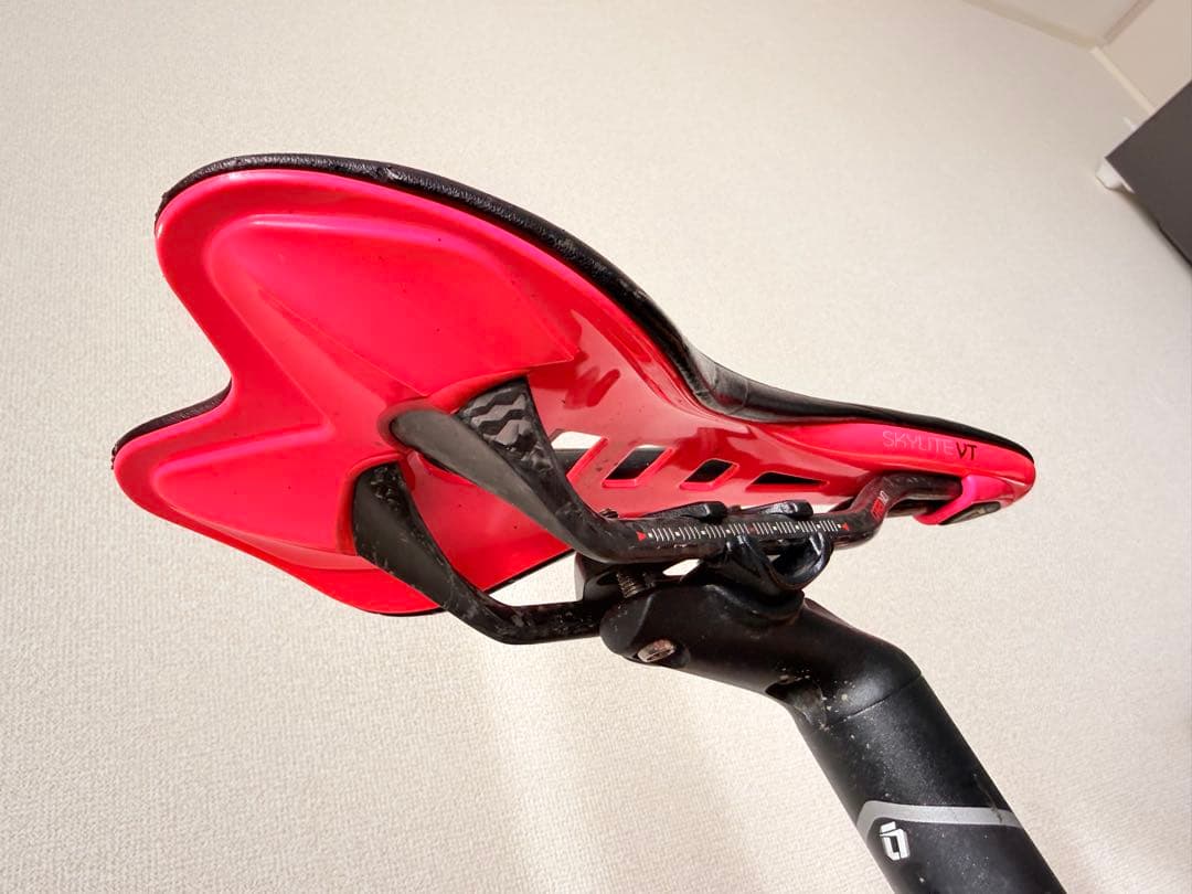 GUSTO TEAM LOMITED (TL) ロードバイク