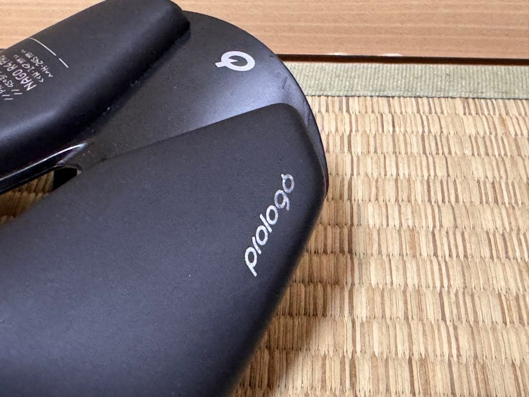 PROLOGO NAGO R4 PAS サドル 147mm x 245mm