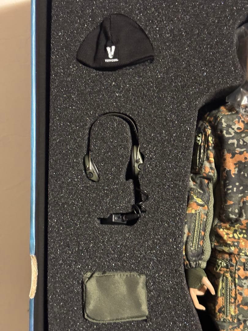 FLECKTARN KERR 1/6スケール女性兵士ミリタリー フィギュア