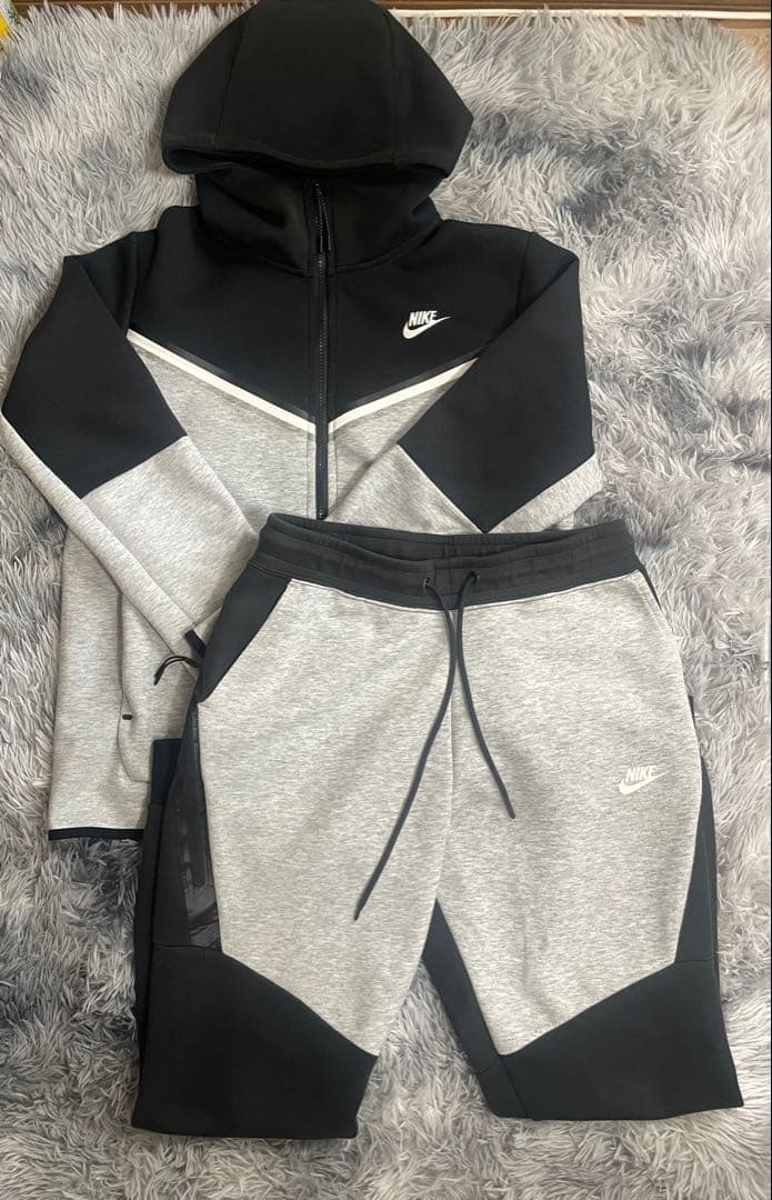 ナイキ テックフリース セットアップ 黒&グレー Mサイズ レア商品