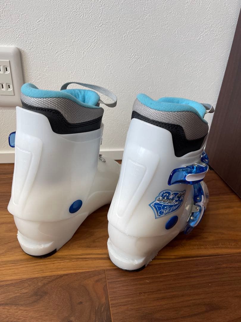 ピュアコンシャス　ジュニア スキーセット 140㎝　ブーツ ストック 子供用