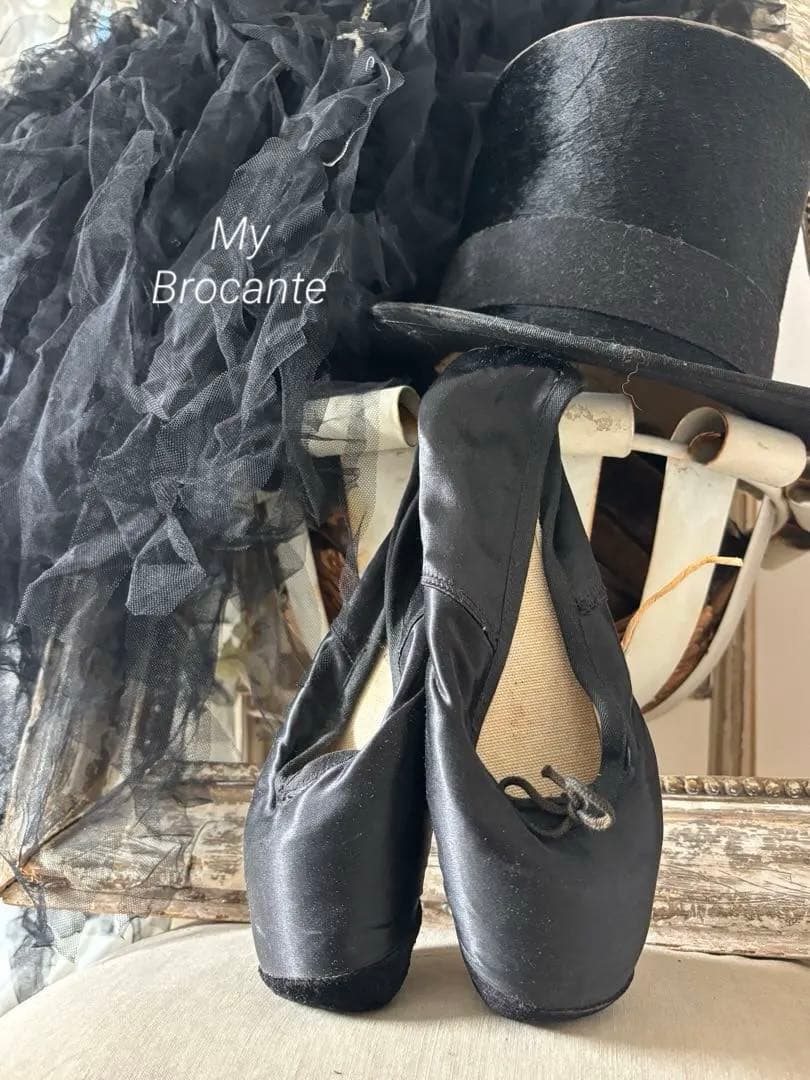 アンティーク雑貨 French Vintage Noir Ballet Slippers