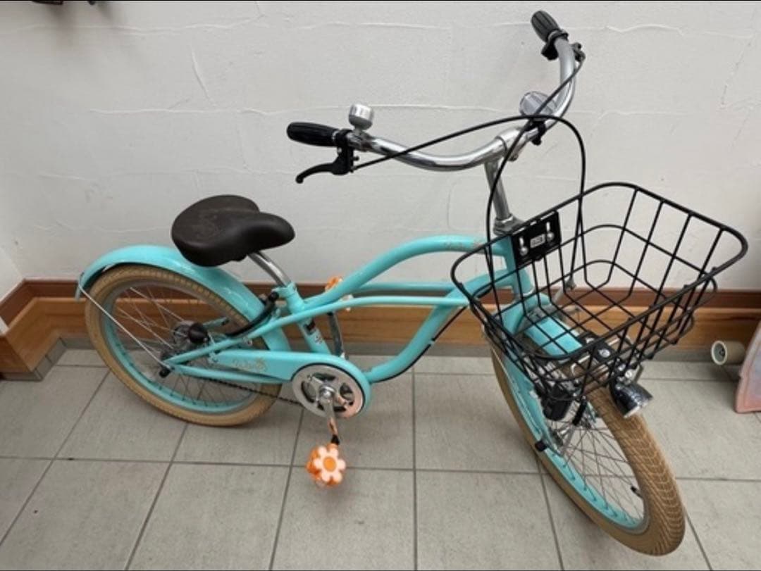 ビーチクルーザー　水色 花型ペダル