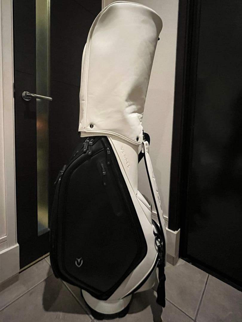 VESSELベゼル9型 自立　prodigyスタッフキャディバック