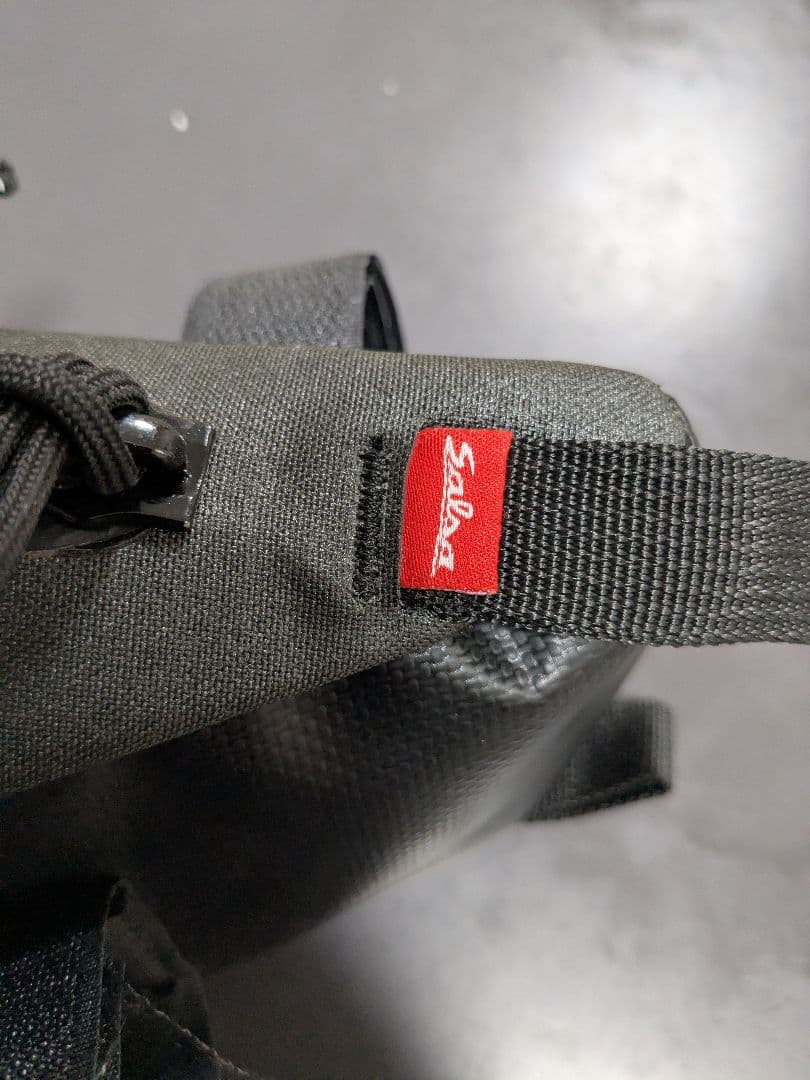 Salsa Fargoフレームバッグ