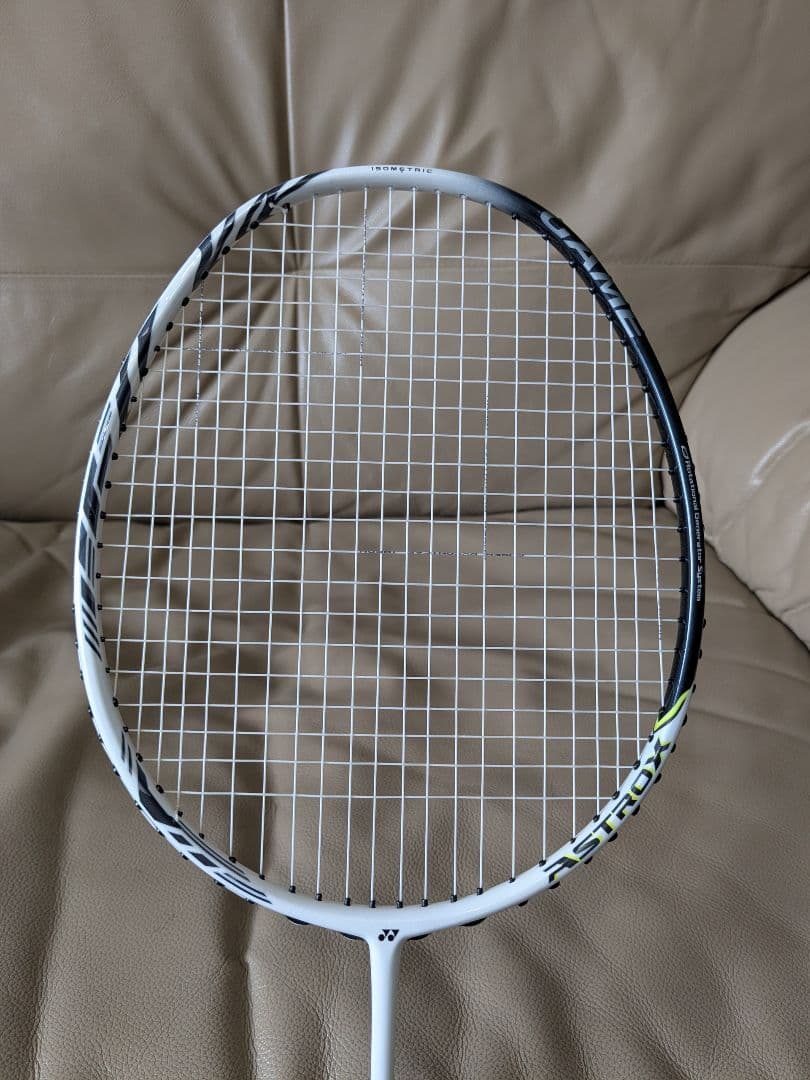 値下げ☆美品☆YONEX ASTROX 99 GAME ラケット