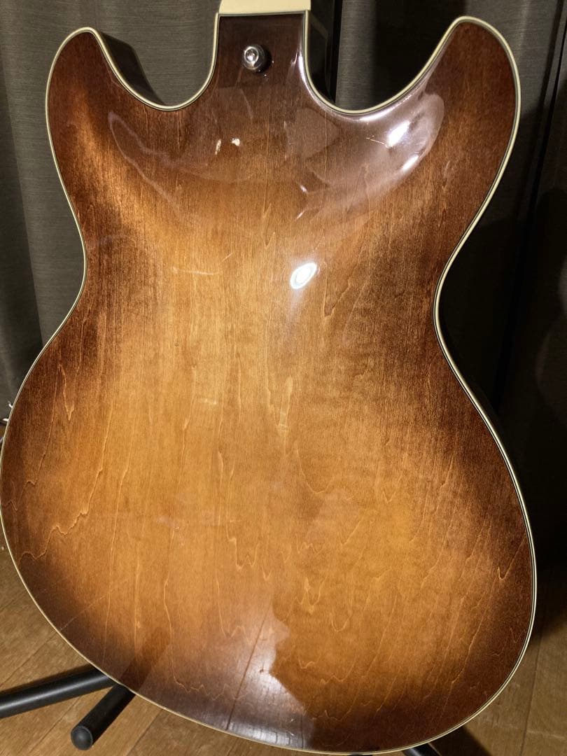 Ibanez AS73 セミアコ　（TBC）