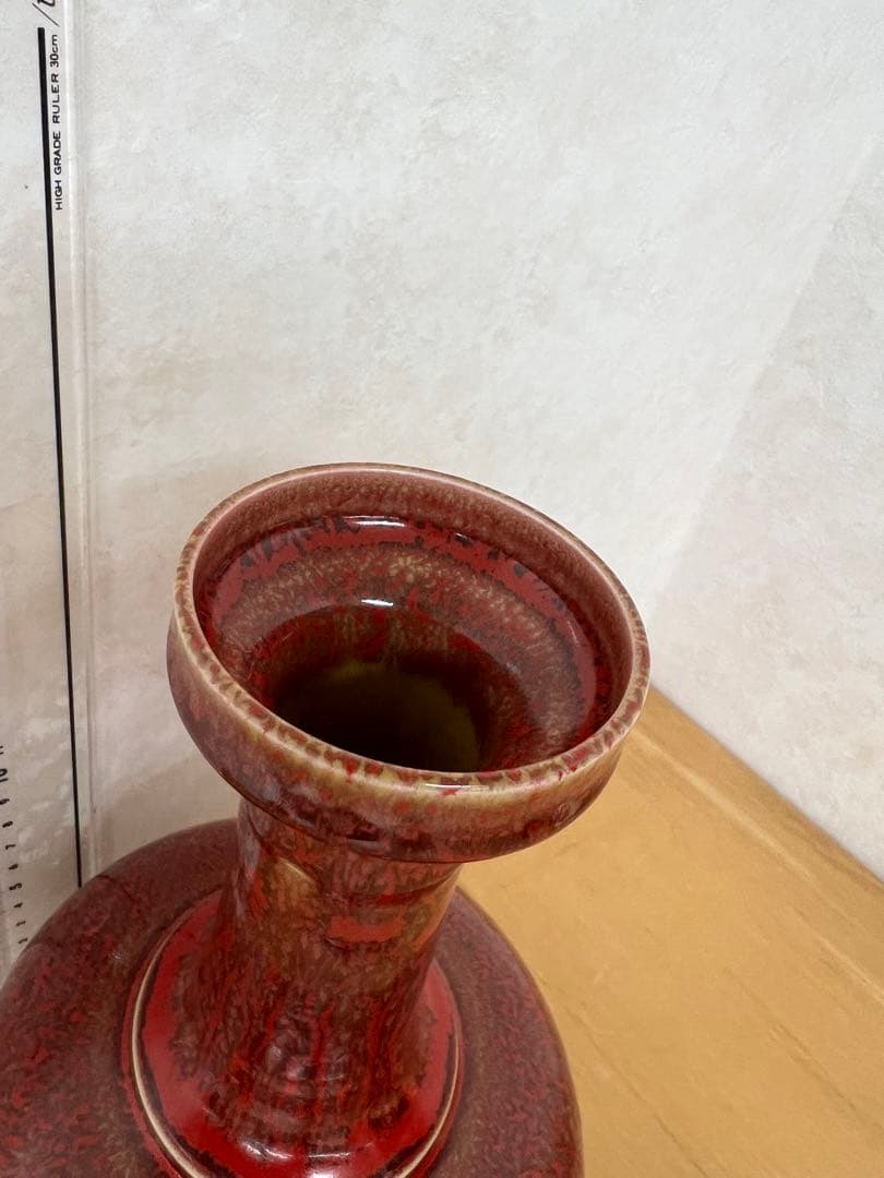 中国清朝　康熙年製紅釉長頸瓶骨董　唐物　アンティーク　古美術品　骨董　江戸　青磁