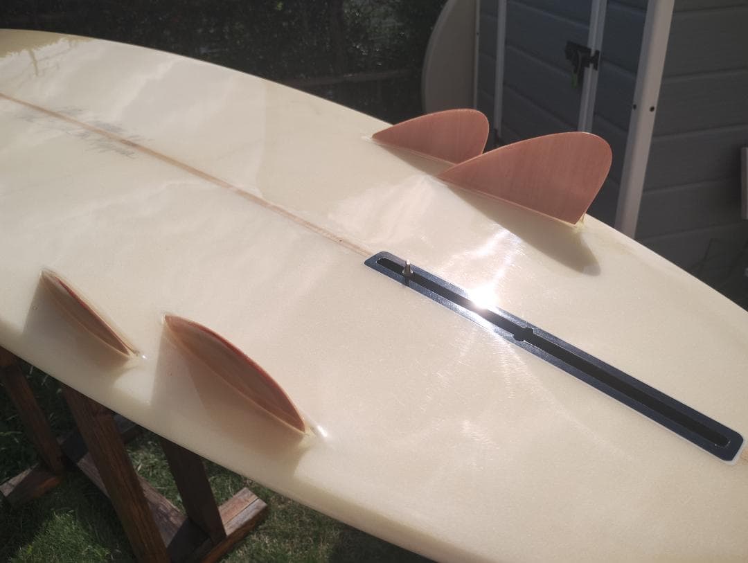 カツカワミナミ サーフボード / 5Fin BONZER 9`0