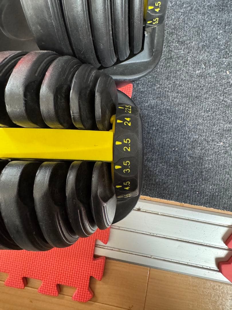 可変式ダンベル 最大24kg ダイヤル式