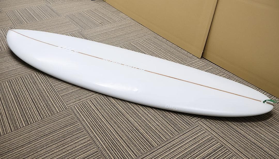 美品 DHD インターセプター サーフボード ミッドレングス 6'8\" FCS2