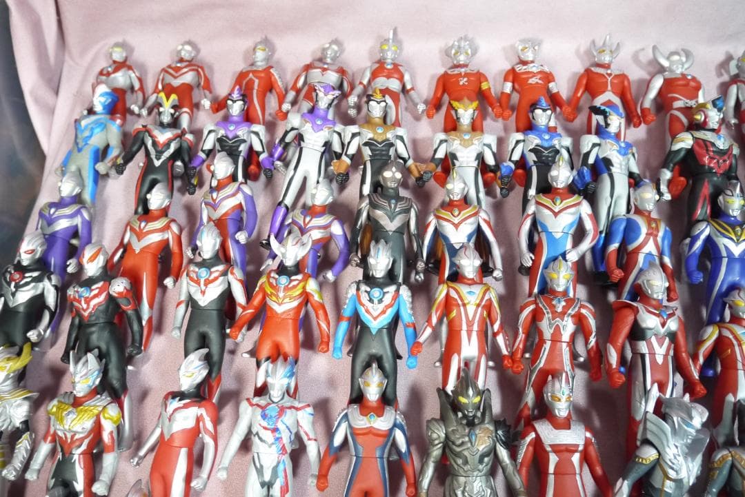 ウルトラヒーローシリーズ500　ウルトラマン　ソフビ　145体