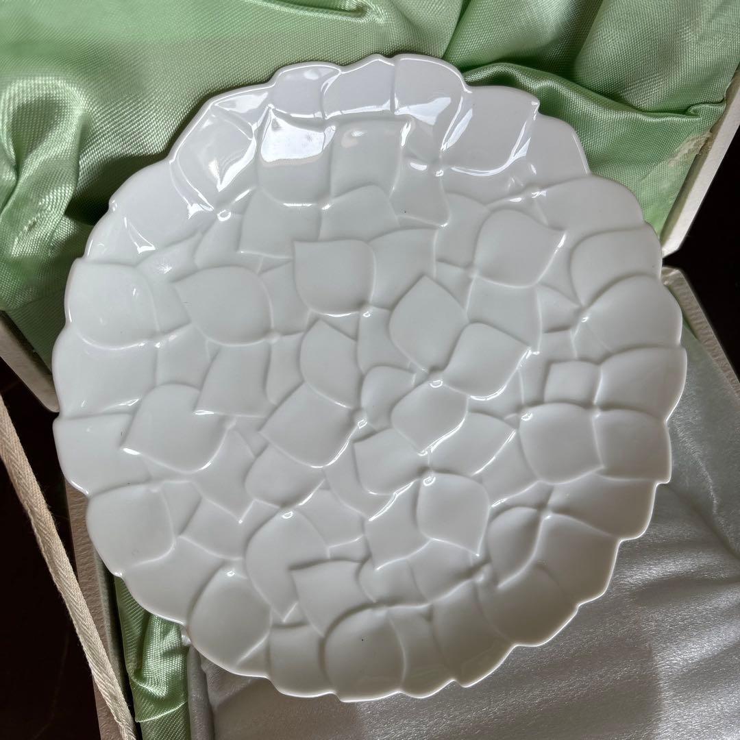 香蘭社 有田焼 白磁 レリーフ皿 5枚 共箱付き 百貨店贈答品