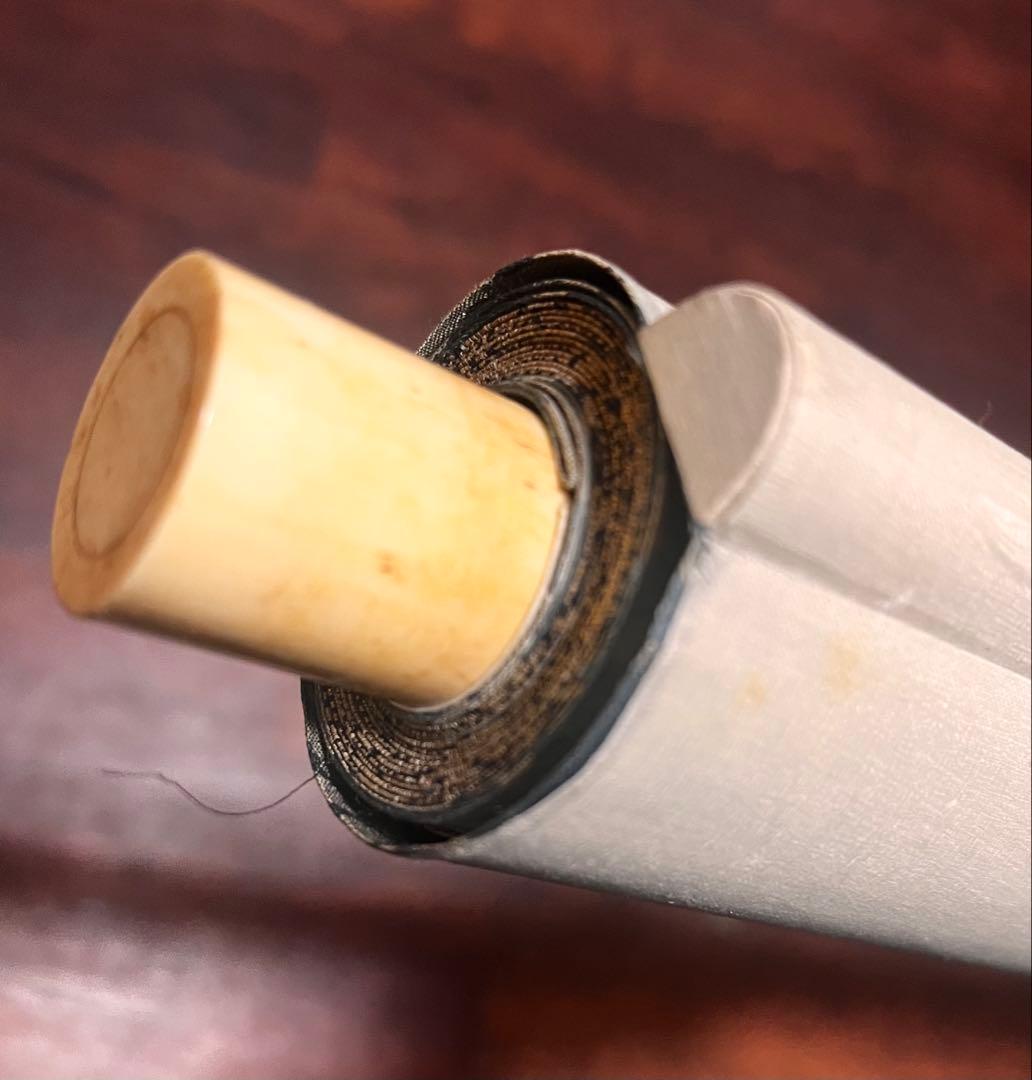 掛軸 [出山釈迦図]絹本複製画　仏画 絹本　合わせ箱付