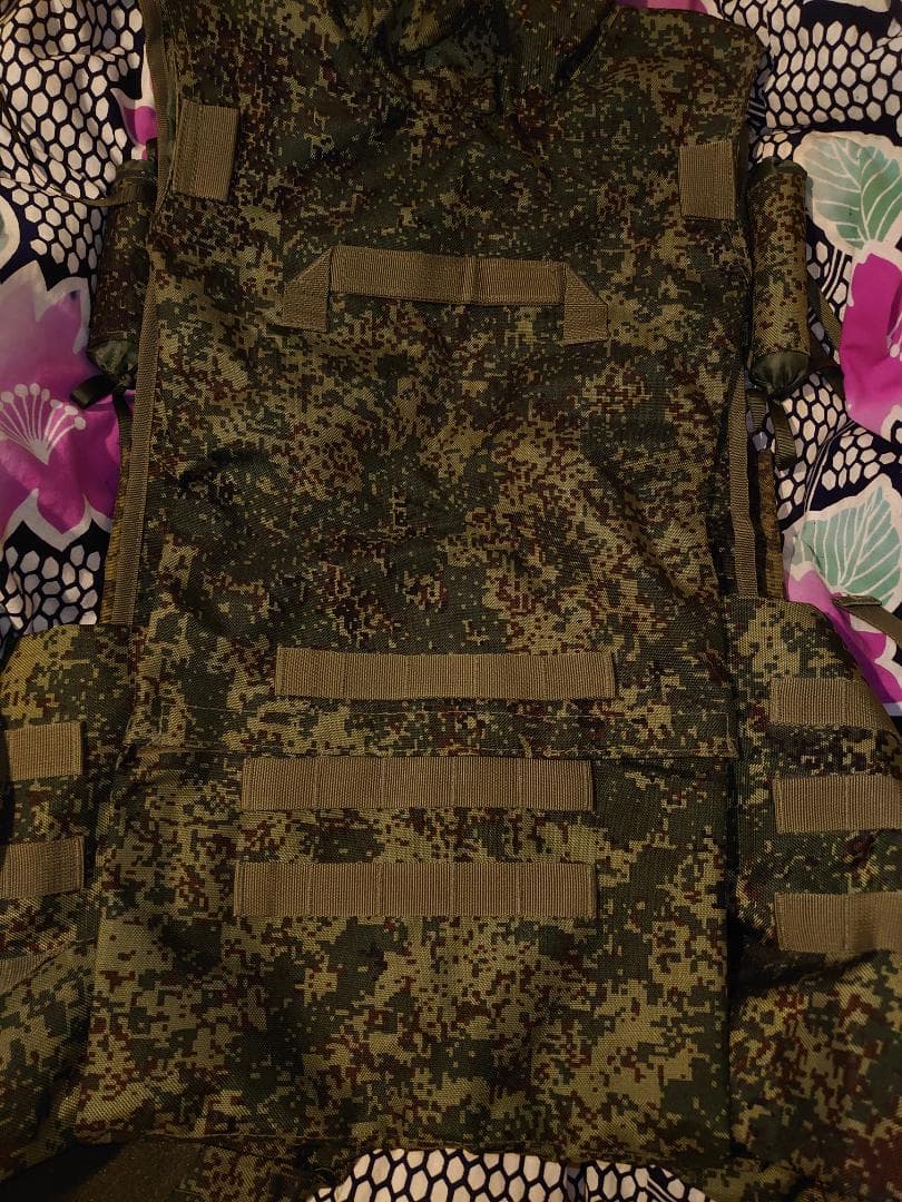 ロシア 軍の 防弾 ベスト 6B45 (フローラ デジタル迷彩)