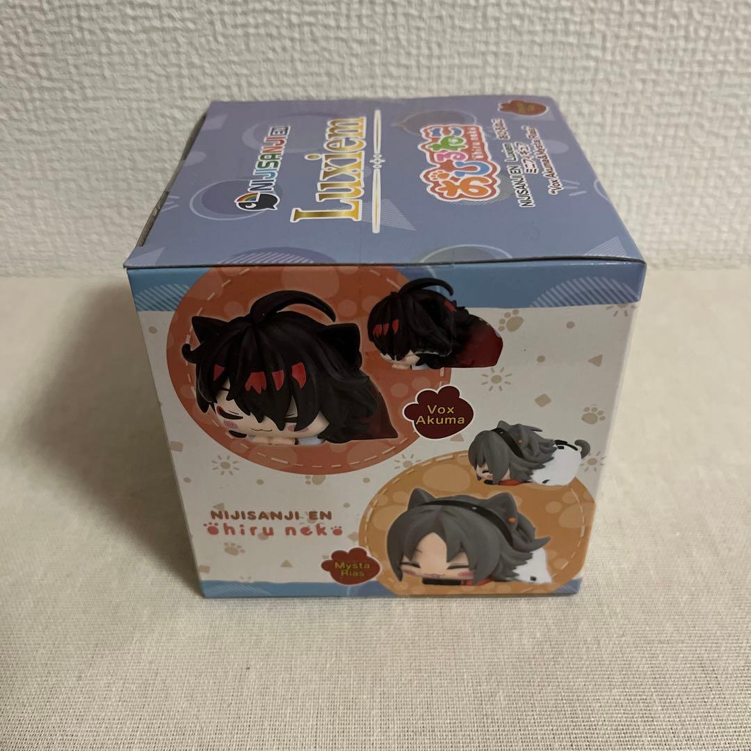 NIJISANJI EN Luxiem おひるねこ ミスター・リアス フィギュア