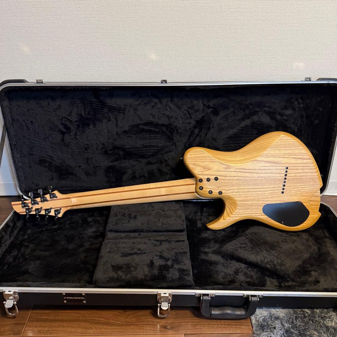 Inyen Vina Guitars 8弦