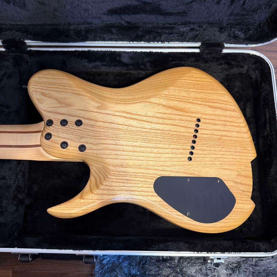 Inyen Vina Guitars 8弦