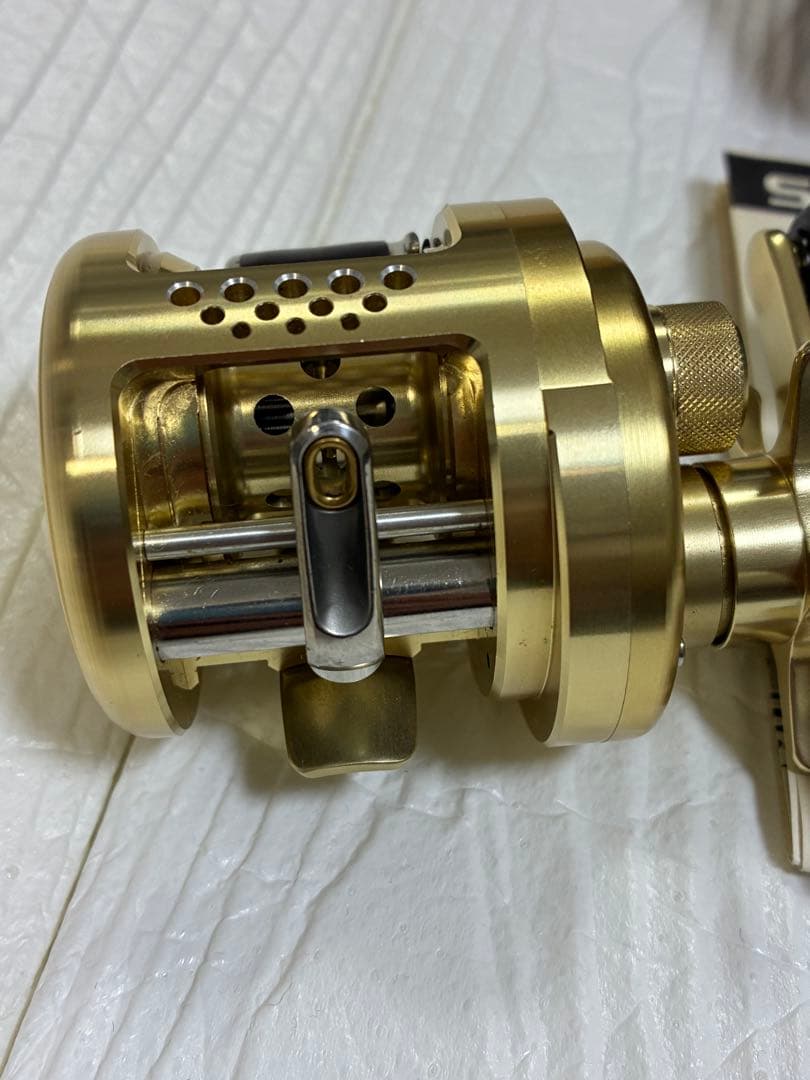 綺麗です。シマノ カルカッタコンクエスト 51