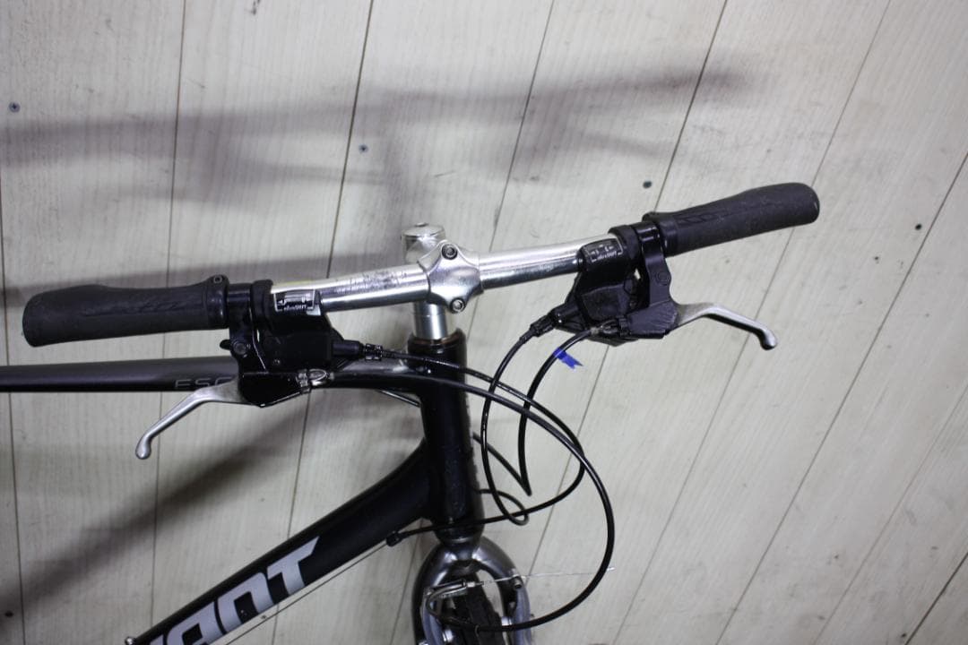 GIANT ESCAPE R3 700C アルミ 24速 500mm クロス