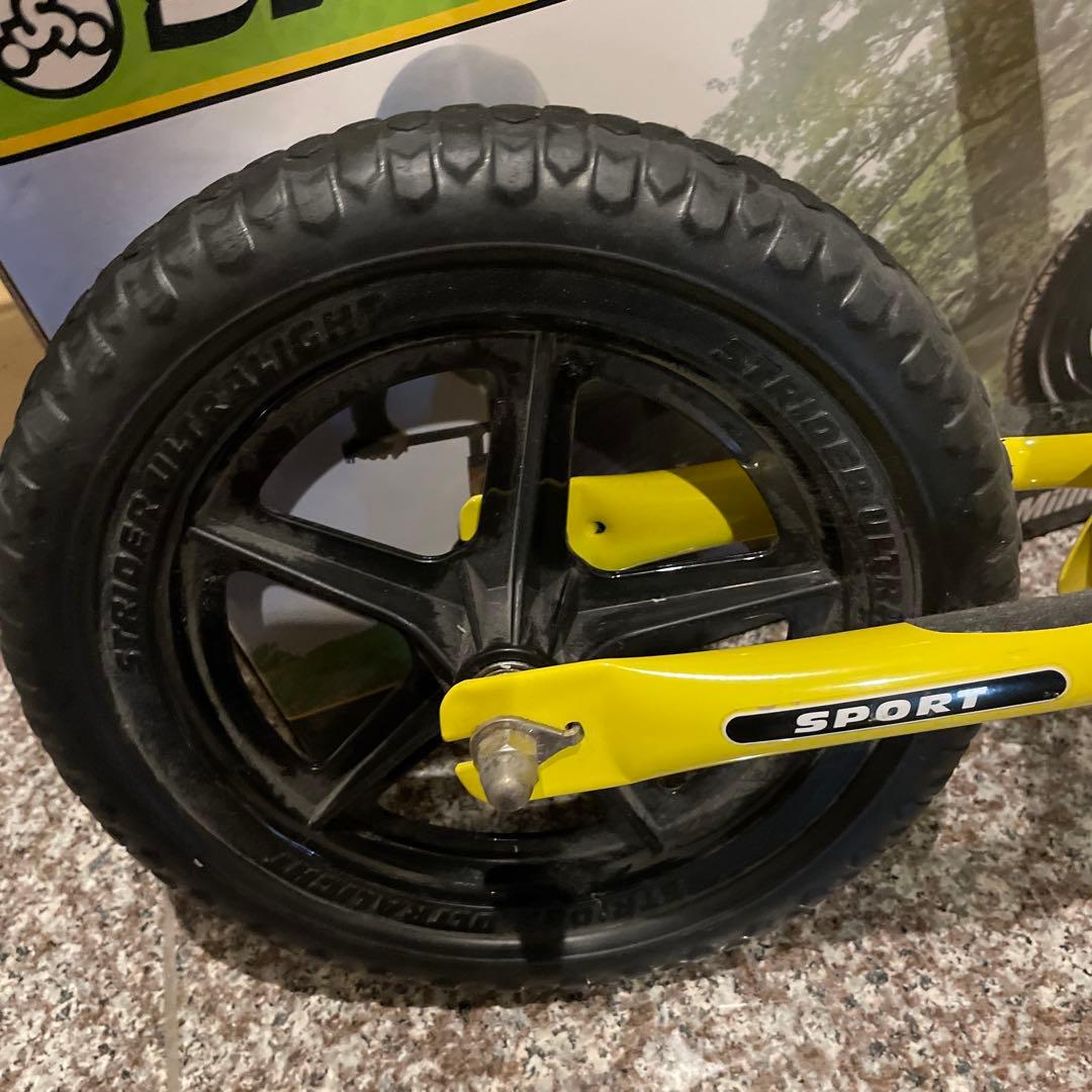 2 STRIDER ストライダー　バランスバイク　スポーツモデル　イエロー
