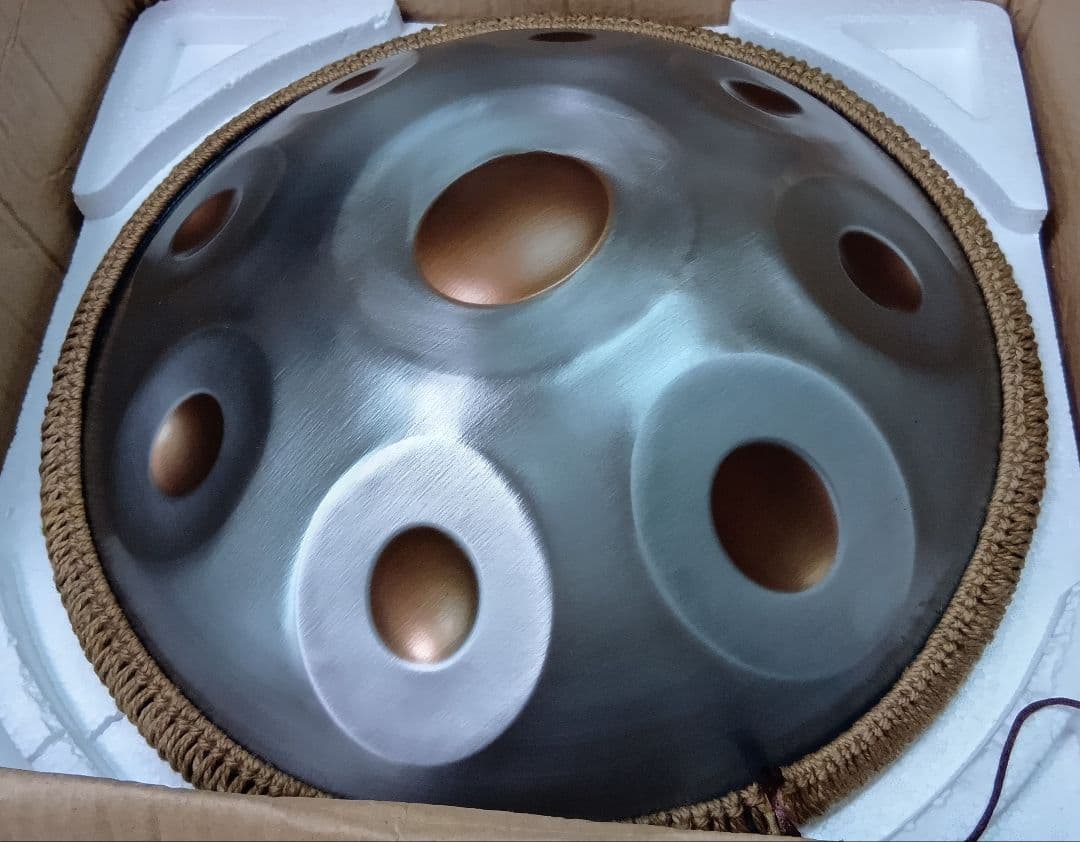 ハンドパン　小さめの46センチ　9音　Gマイナー　A＝440Hz