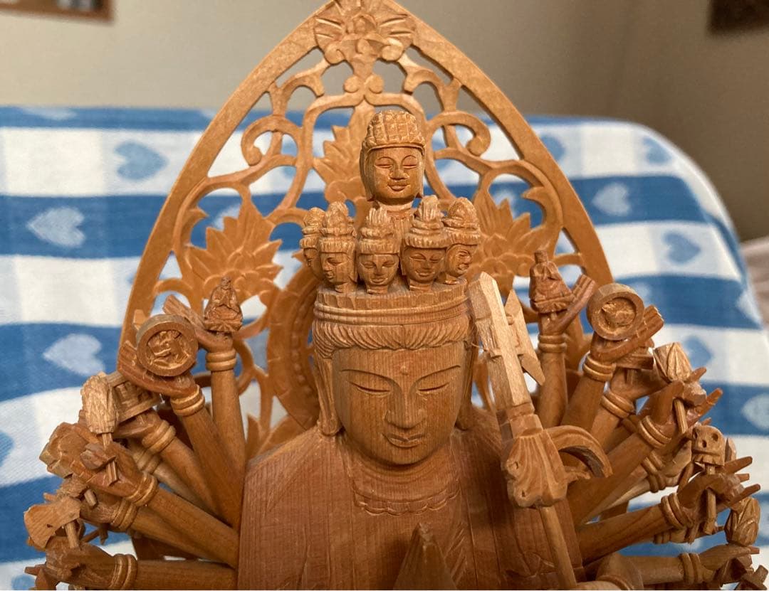 千手観音 手彫り木彫り仏像 全高25cm 風水では財物や幸せをかき集める像