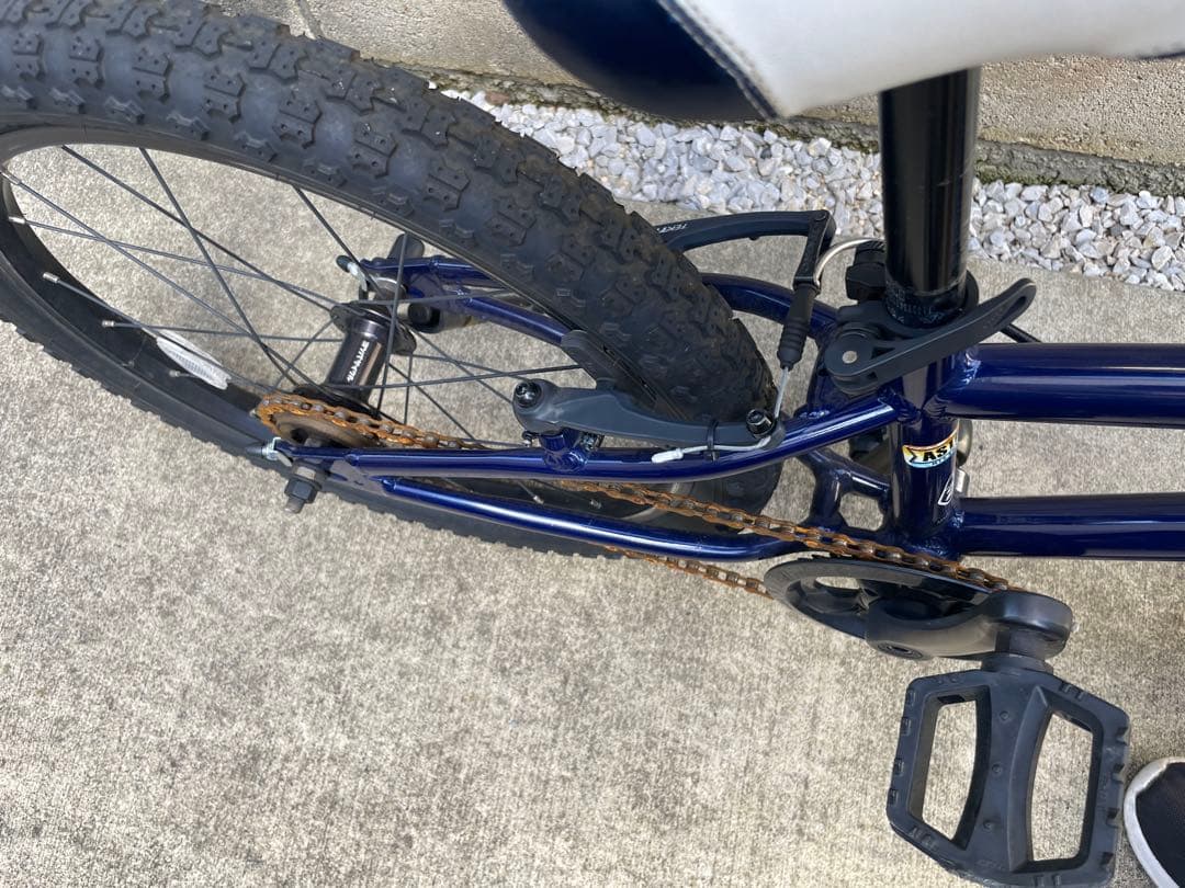 埼玉　ヨツバサイクル　20インチ ネイビー