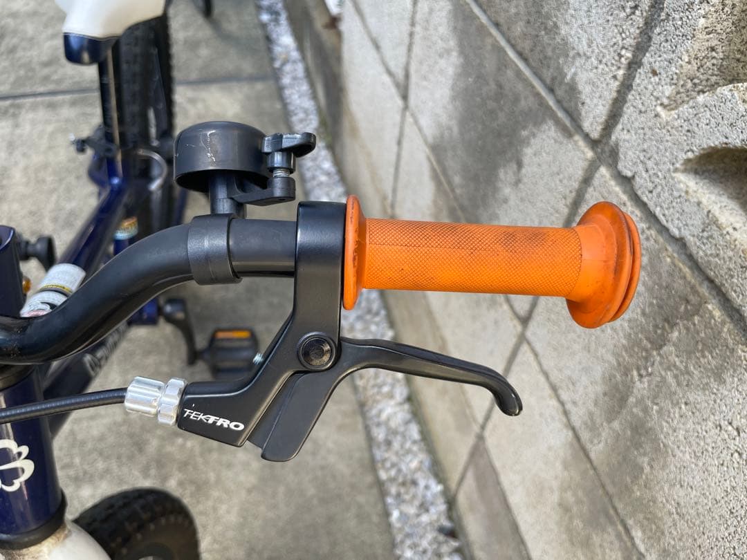 埼玉　ヨツバサイクル　20インチ ネイビー