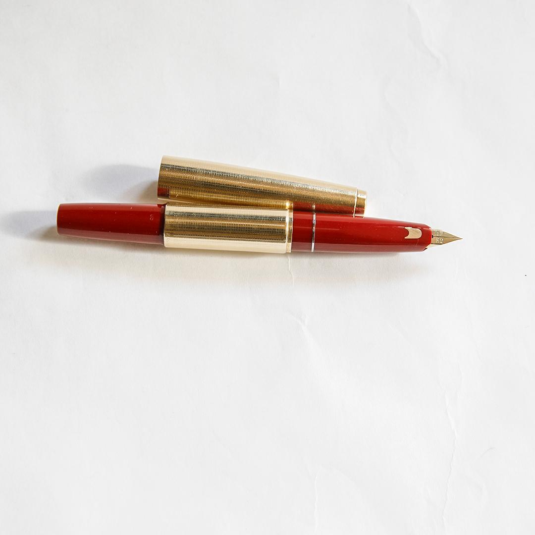 希少 PILOT パイロット Short ポケット万年筆 伸縮式 14K 中古