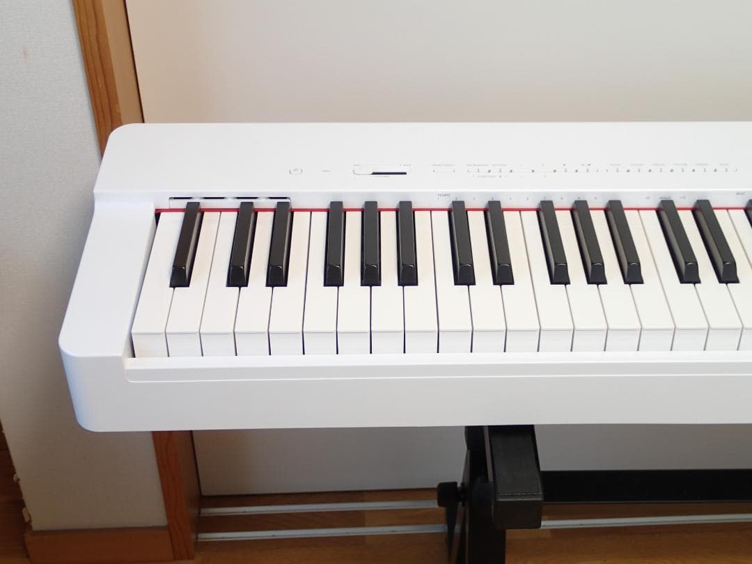 ヤマハ電子ピアノ Yamaha P-225WH