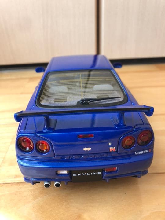 オートアート　NISSAN スカイラインGT-R V-SPEC II