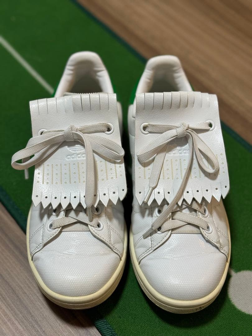 adidas Stan Smith フリンジ付きシューズ