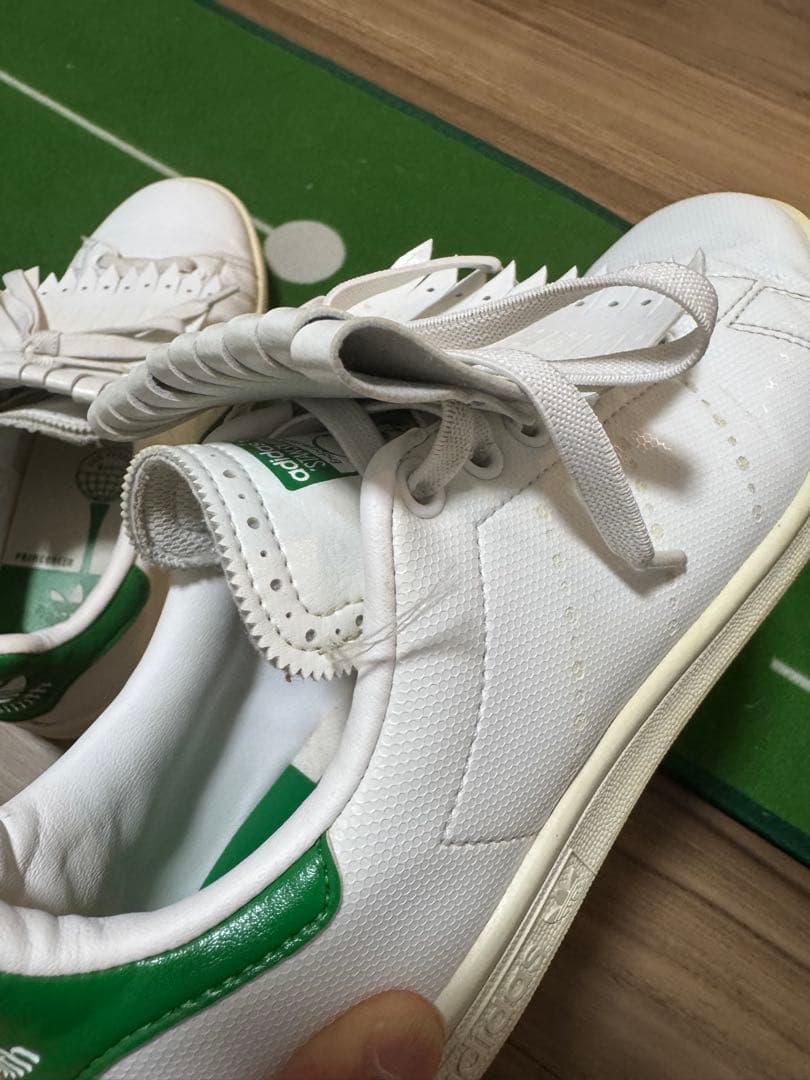 adidas Stan Smith フリンジ付きシューズ