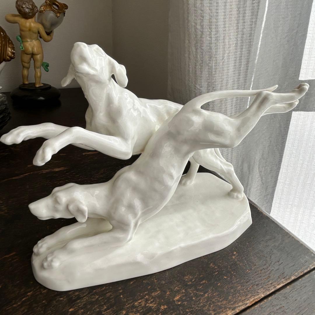 ノリタケ　ボーンチャイナ　狩猟犬のフィギュリン