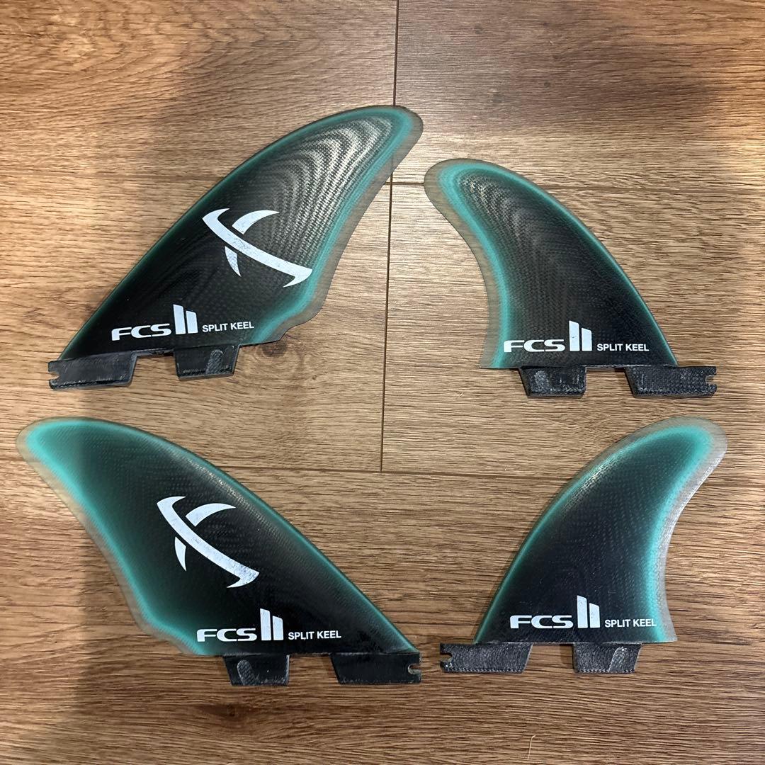 FCS II SPLIT KEEL サーフボードフィン　クワッド