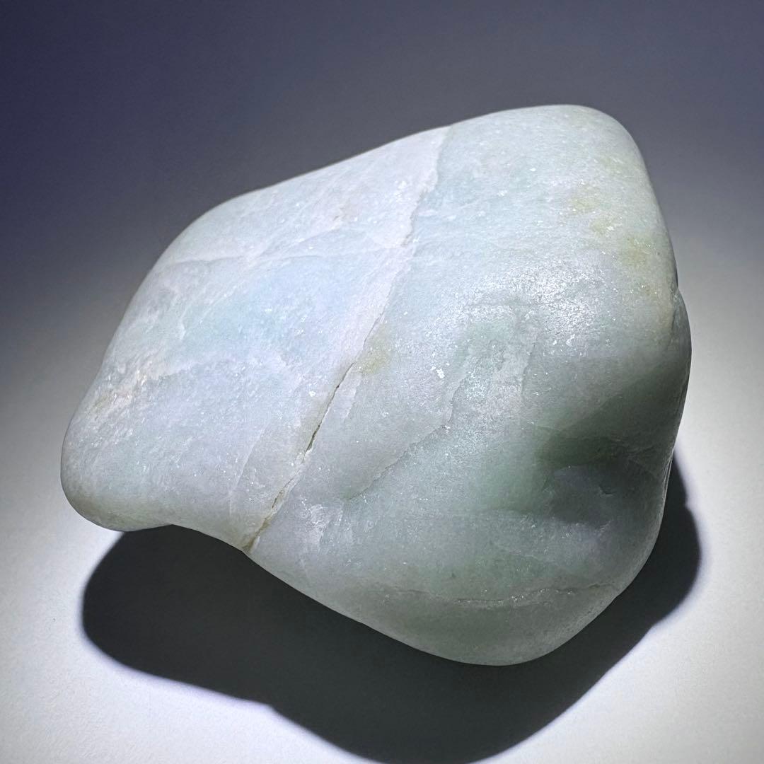 糸魚川　翡翠　ヒスイ　ひすい　海石　約68g