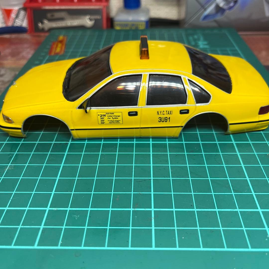 京商　ミニッツ　ボディ　シボレー　カプリスタクシー