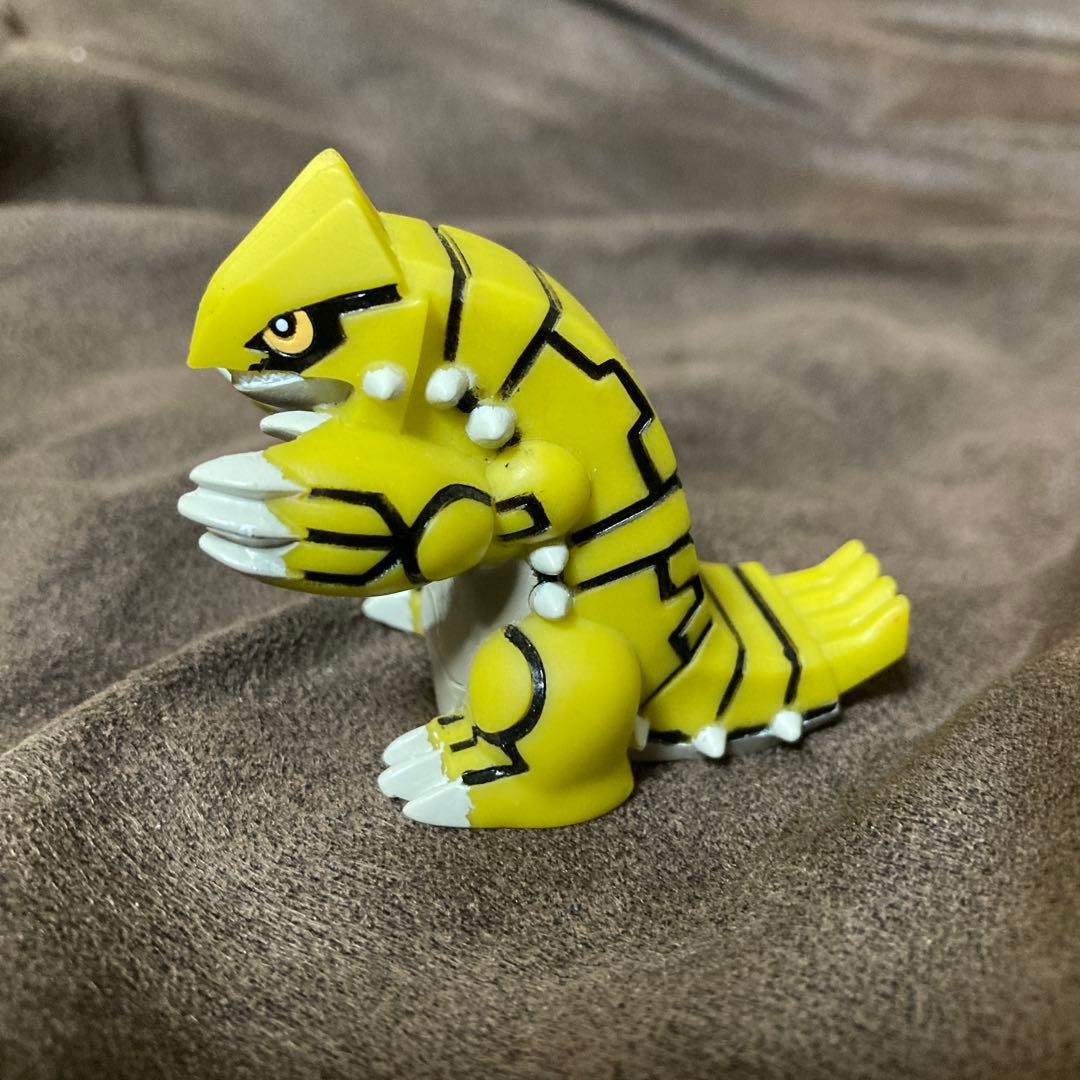 リーフ　 グラードン　色違い　当選品　ポケモンキッズ