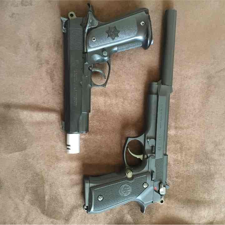 COLTとP.BERETTAのガス銃