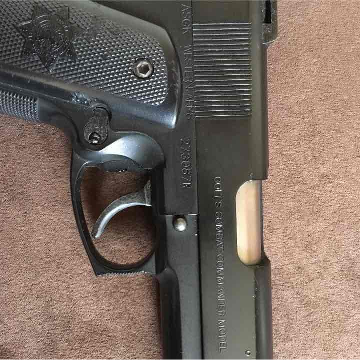 COLTとP.BERETTAのガス銃